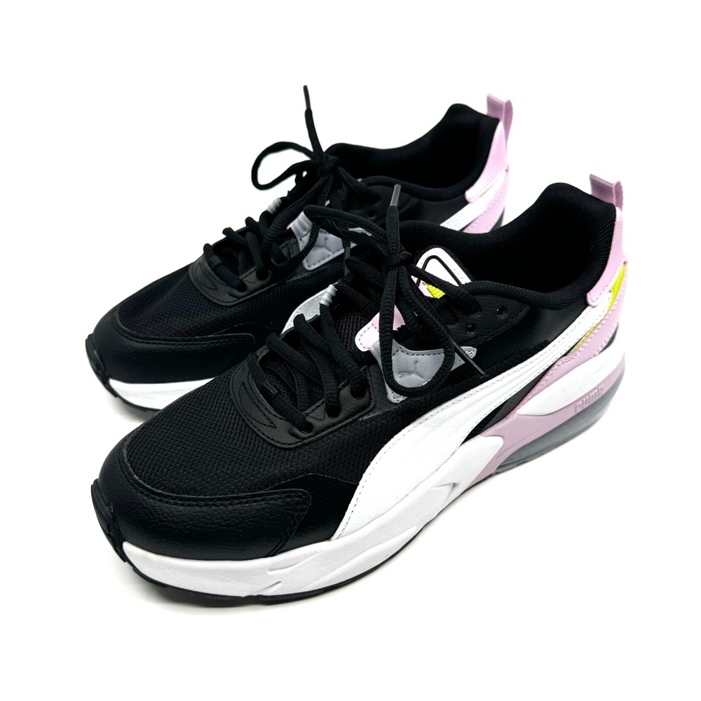 NWOT PUMA Women’s Reflect Lite Trail Running Shoe Size 9